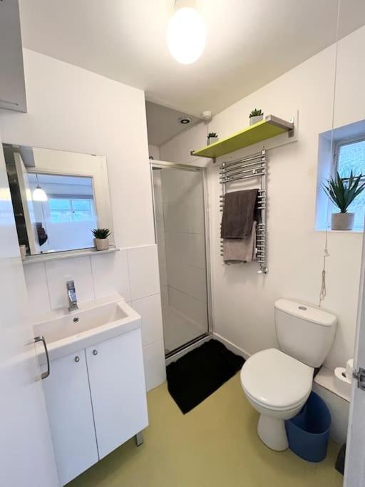 Cosy Apt 5mins Walk From Station Apartamento *