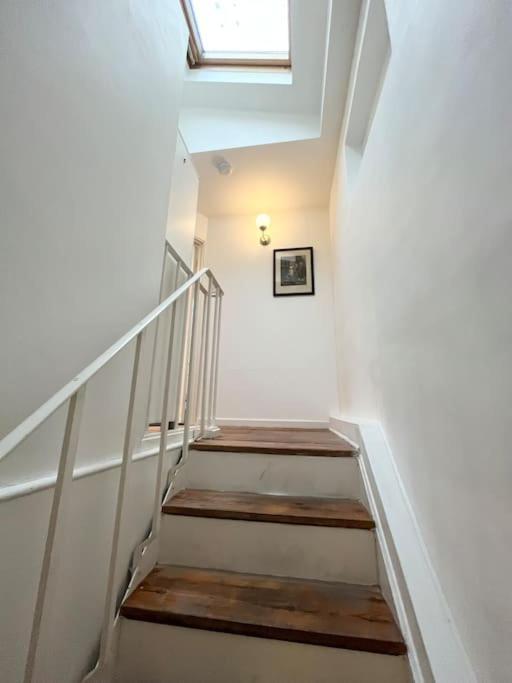 Cosy Apt 5mins Walk From Station Londres